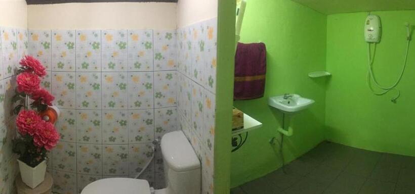 디럭스 룸, Kum Nangpaya