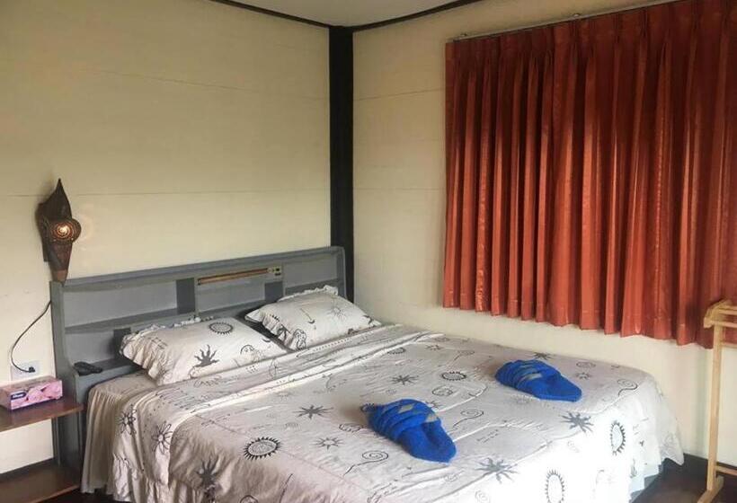 디럭스 룸, Kum Nangpaya