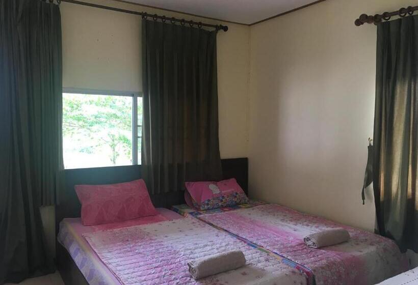 디럭스 방갈로, Kum Nangpaya