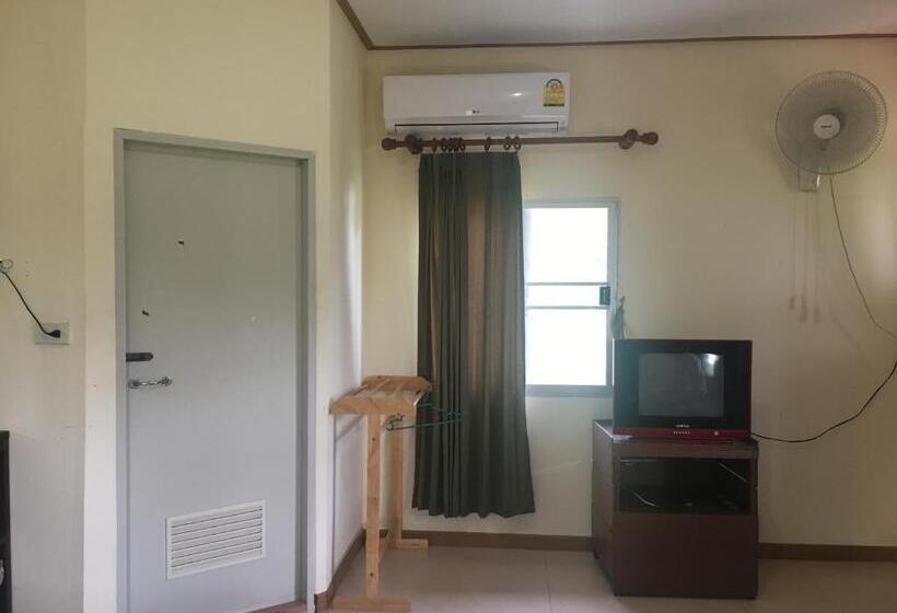 디럭스 방갈로, Kum Nangpaya