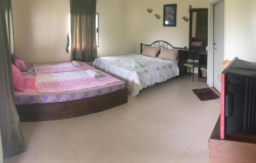 디럭스 방갈로, Kum Nangpaya