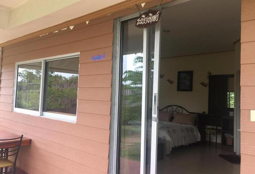 디럭스 방갈로, Kum Nangpaya