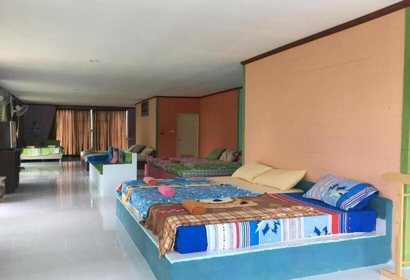 스탠다드 방갈로, Kum Nangpaya