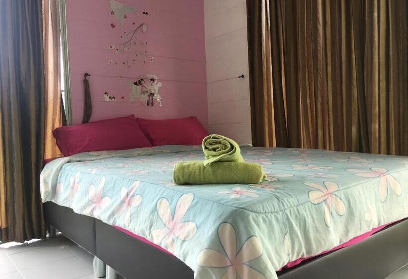 스탠다드 방갈로, Kum Nangpaya