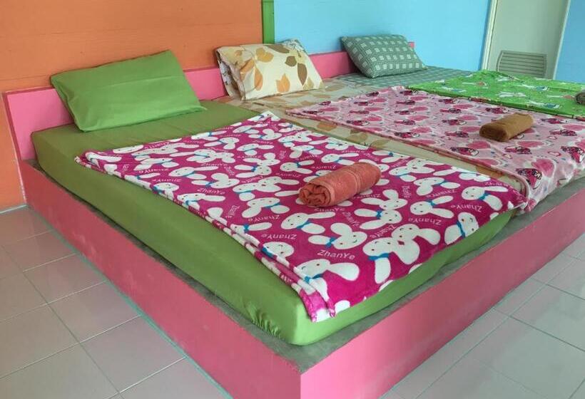 스탠다드 방갈로, Kum Nangpaya