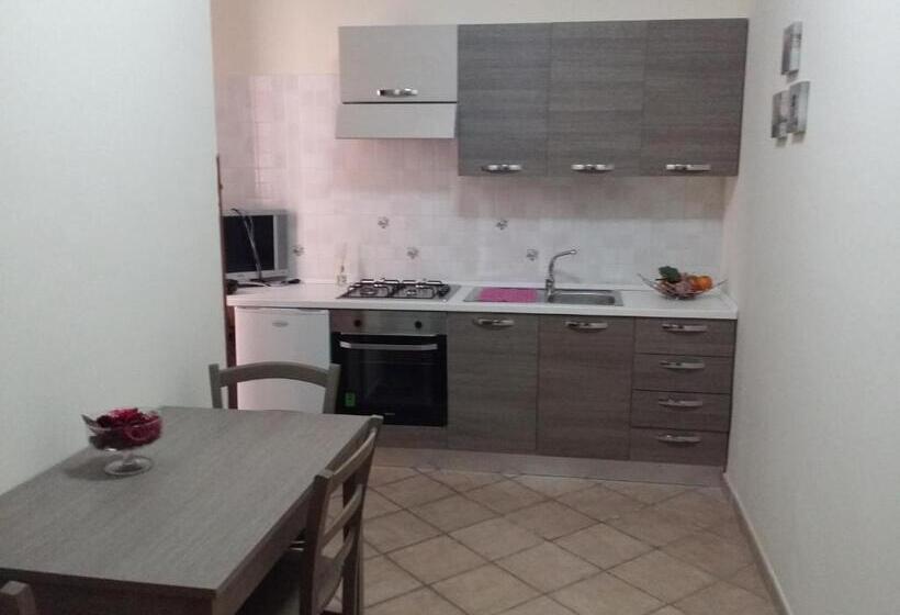 آپارتمان 1 خوابه با چشم‌انداز باغ, B&b La Pergola