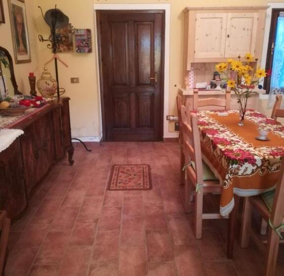 غرفة كلاسيكية ثلاثية, B&b San Nicola