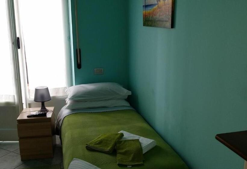 غرفة قياسية فردية حمام مشترك, Cà Dell Angelo