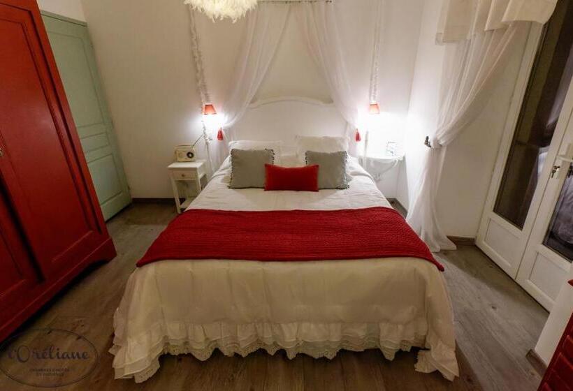 庭の見えるスタンダードトリプルルーム, Chambres D Hôtes L Oréliane En Provence Spa Bien être