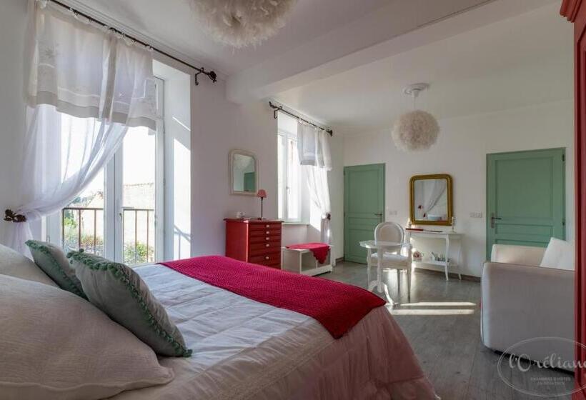 庭の見えるスタンダードトリプルルーム, Chambres D Hôtes L Oréliane En Provence Spa Bien être