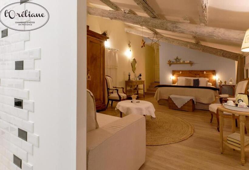 キングサイズベッドのスイートルーム, Chambres D Hôtes L Oréliane En Provence Spa Bien être