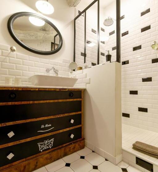 キングサイズベッドのスイートルーム, Chambres D Hôtes L Oréliane En Provence Spa Bien être