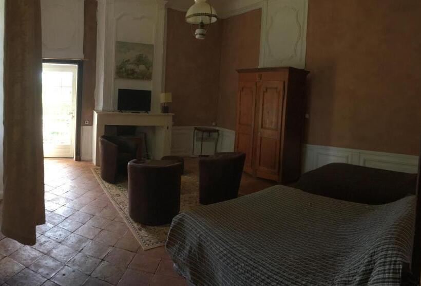 Семейный Номер, Chateau De La Bastide
