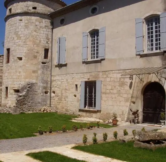 プールビュースタンダードステューディオ, Chateau De La Bastide