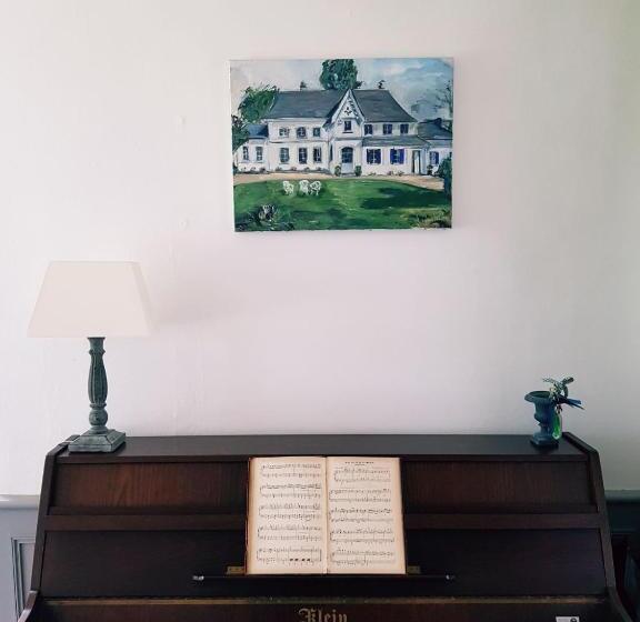 Трехместный Номер Стандарт Вид на Сад, Manoir De L As De Trèfle