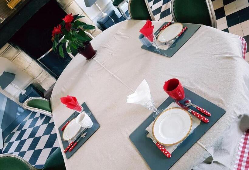 Номер Стандарт, Manoir De L As De Trèfle