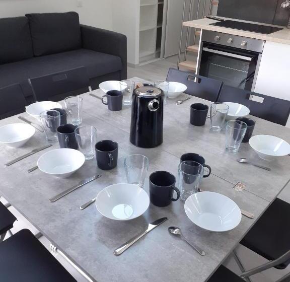 Номер Дюплекс, Manoir De L As De Trèfle