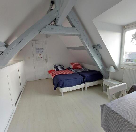 Номер Стандарт, Manoir De L As De Trèfle