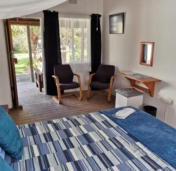 スタンダードトリプルルーム, Geckos B&b And Self Catering
