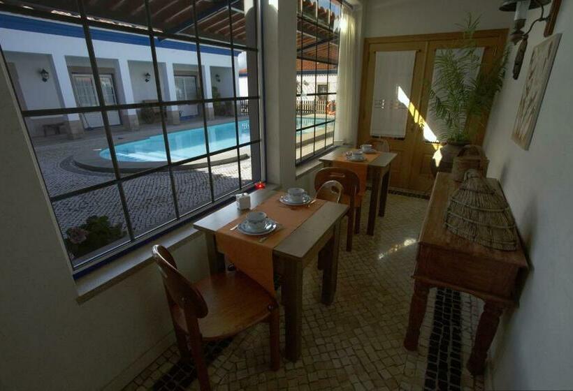 ４ベッドルームハウス, A Palhota