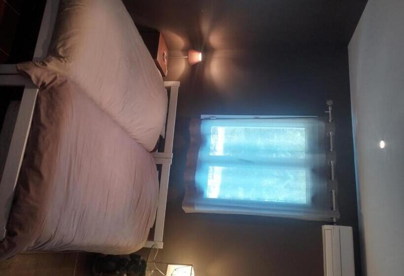 스탠다드 스튜디오 (전망), B&b Villa Chante Coucou