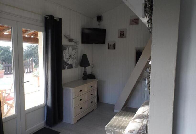 스탠다드 스튜디오 풀장 전망, Gite Les Bois 1