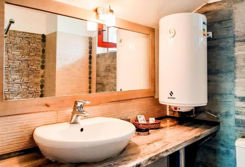 غرفة قياسية رباعية, Villa Rezos