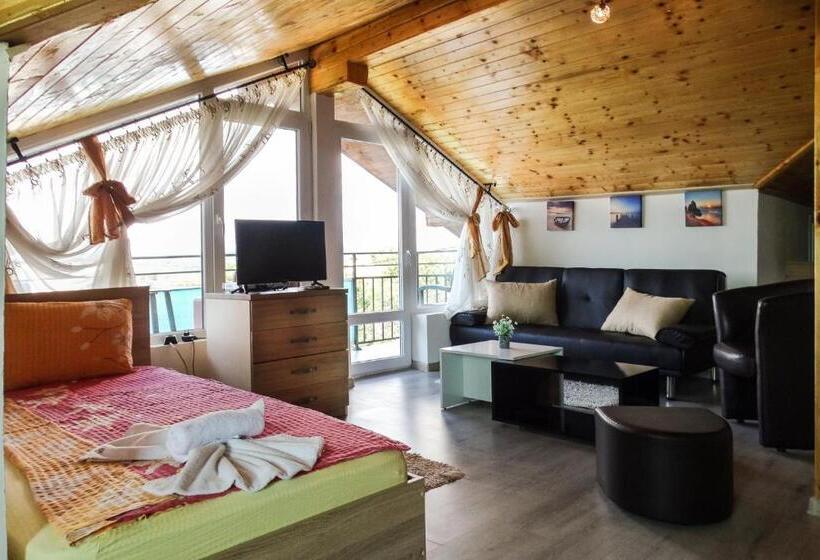 Четырехместный Номер Стандарт, Villa Rezos