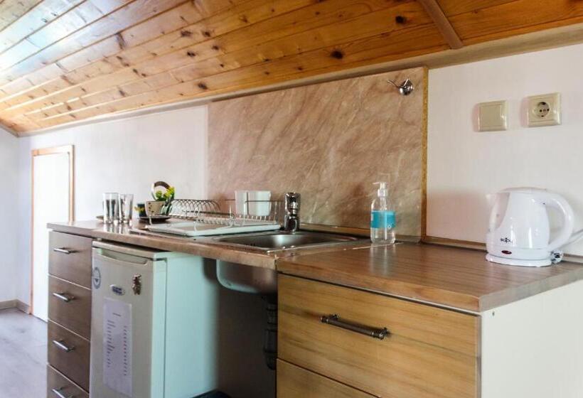 Quarto Quádruplo Estandar, Villa Rezos