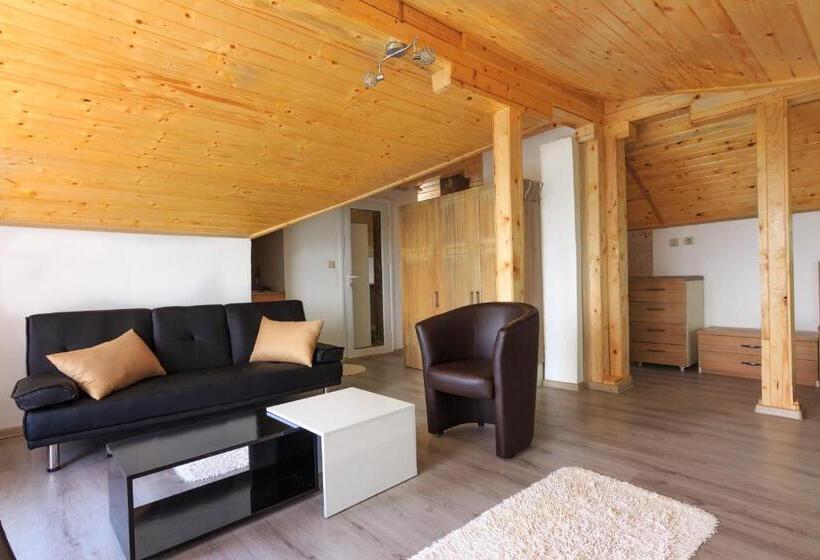 غرفة قياسية رباعية, Villa Rezos