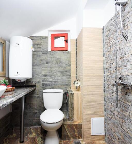 Quarto Quádruplo Estandar, Villa Rezos