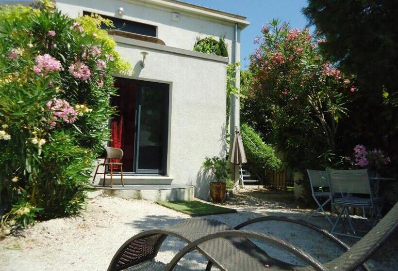 标准工作室, Pied à Terre En Ville