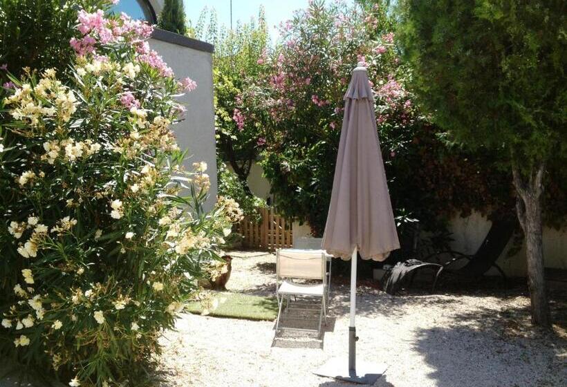 标准工作室, Pied à Terre En Ville