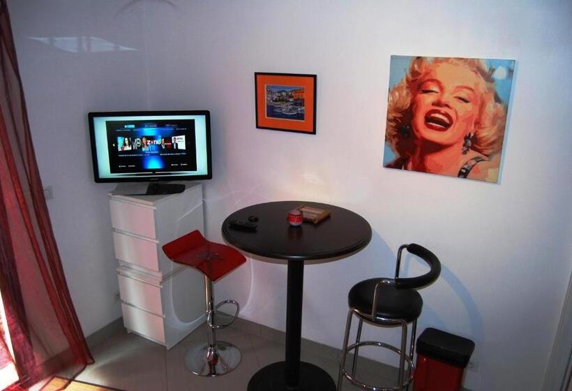 标准工作室, Pied à Terre En Ville