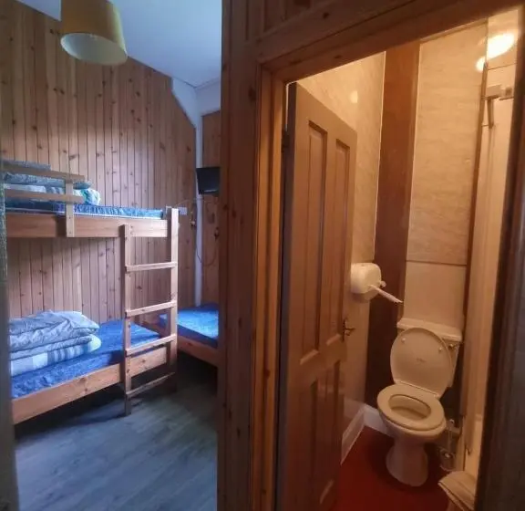 スタンダードトリプルルーム, Blackwater Hostel