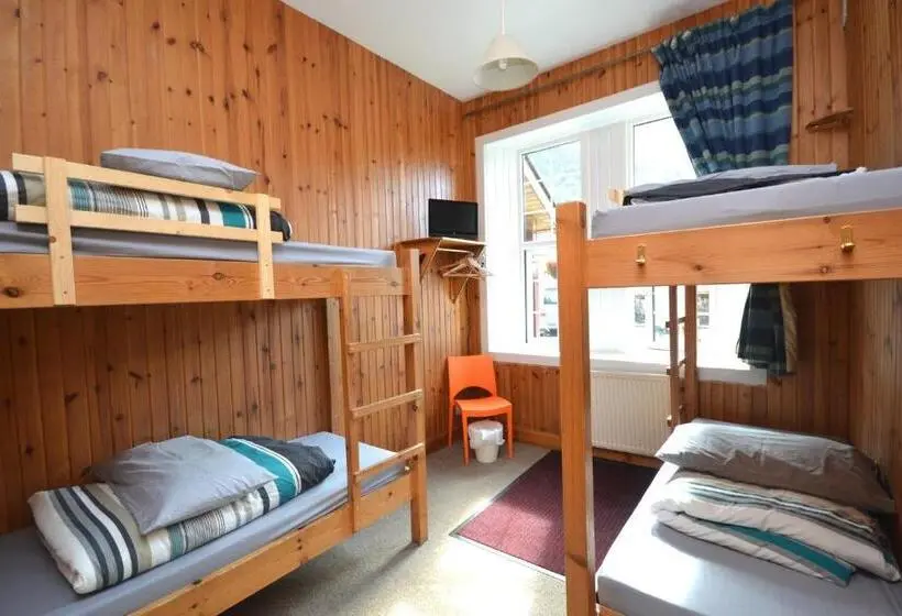 スタンダード4人部屋, Blackwater Hostel