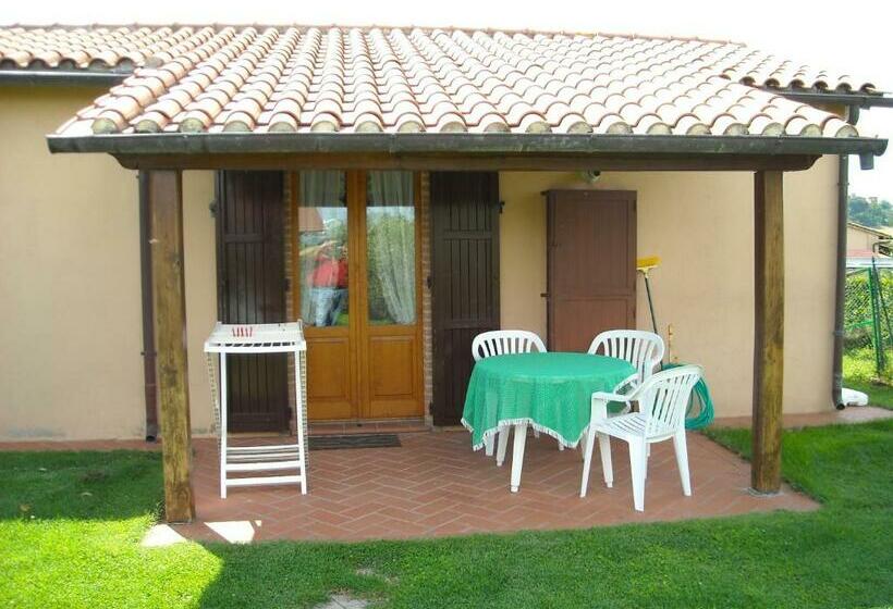 آپارتمان 1 خوابه با چشم‌انداز استخر, Agriturismo La Dolce Collina