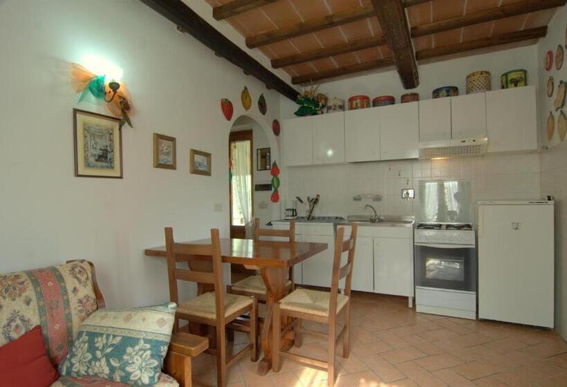 آپارتمان 1 خوابه با چشم‌انداز استخر, Agriturismo La Dolce Collina