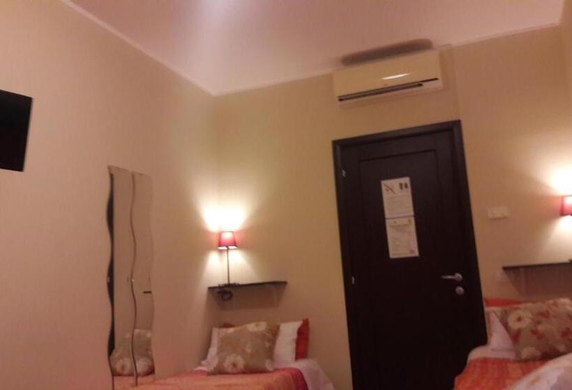 舒适三人间, Domus Taranto Unica Sede