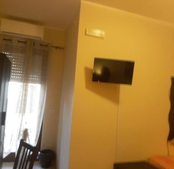 חדר קומפורט לשלושה, Domus Taranto Unica Sede