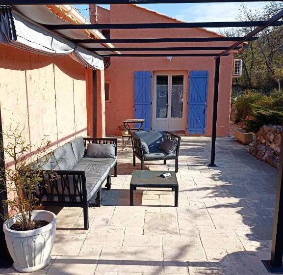 Номер Стандарт Вид на Бассейн, Le Chabassole  Chambres D Hôtes   Gorges Du Verdon