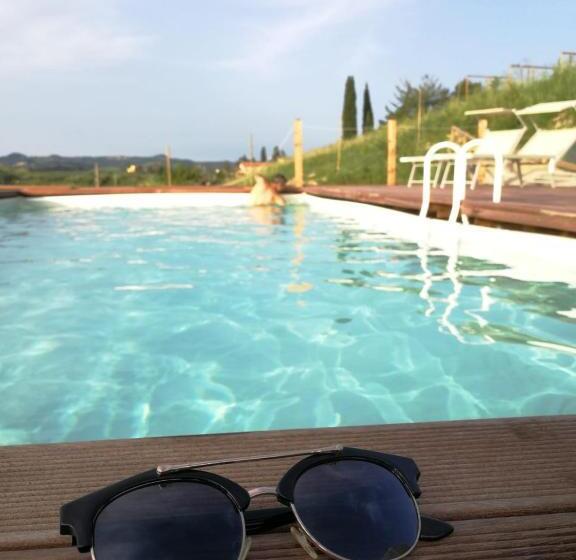 Номер Стандарт, Agriturismo Il Torrione