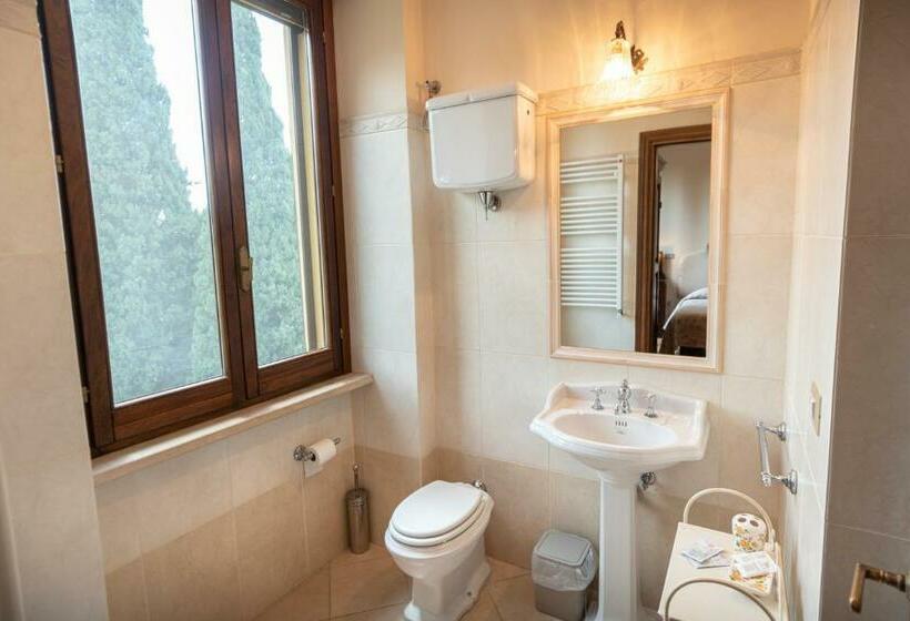 اتاق استاندارد سه نفره, Agriturismo Villa Val D Olivi