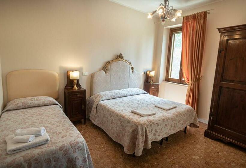 اتاق استاندارد سه نفره, Agriturismo Villa Val D Olivi