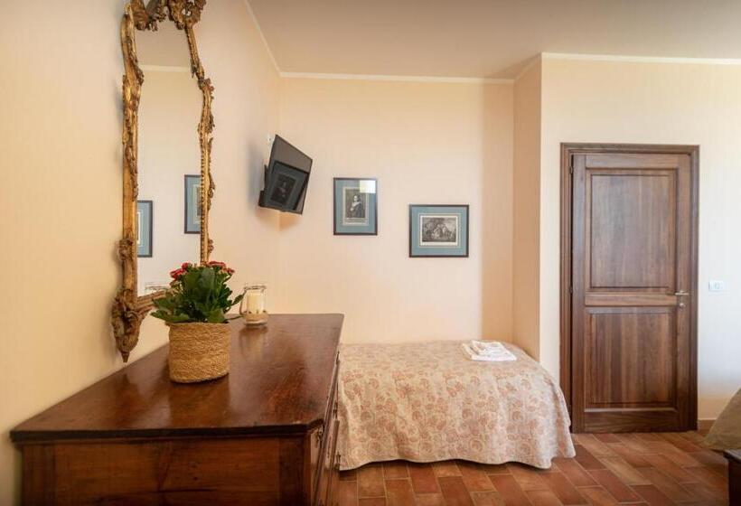 اتاق استاندارد سه نفره, Agriturismo Villa Val D Olivi
