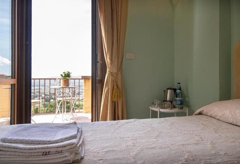 اتاق استاندارد چهارنفره با بالکن, Agriturismo Villa Val D Olivi