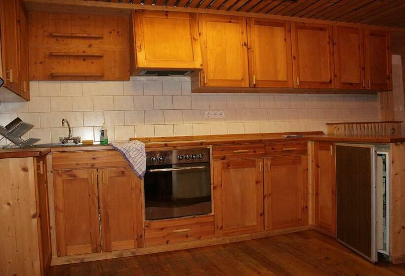 带露台两卧公寓, Hirmhof