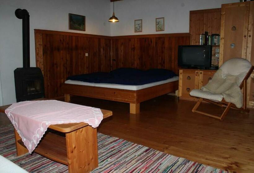 带露台两卧公寓, Hirmhof