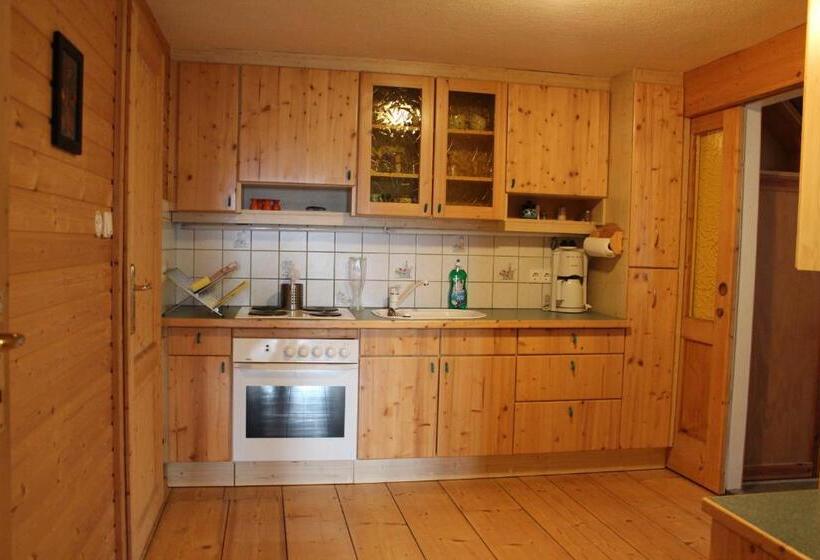 复式房间, Hirmhof