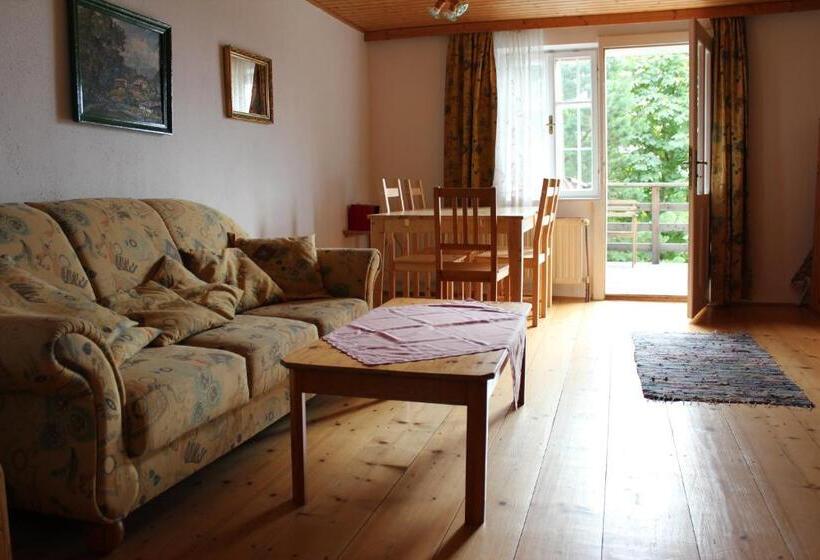 复式房间, Hirmhof